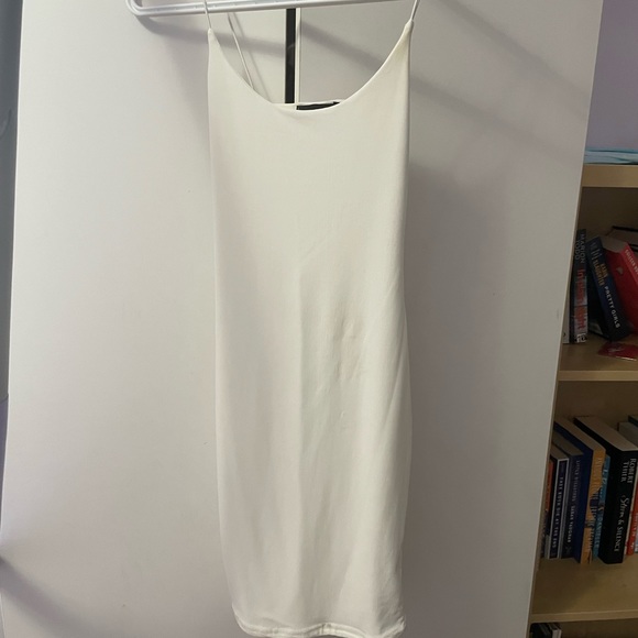 Pretty little thing Mini white dress - Picture 3 of 3